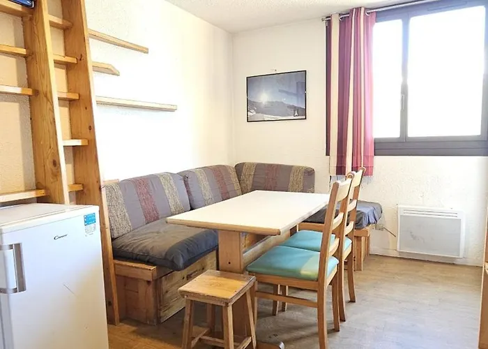 - Inout - 6 Beds Flat J-16 * ואל טורנס